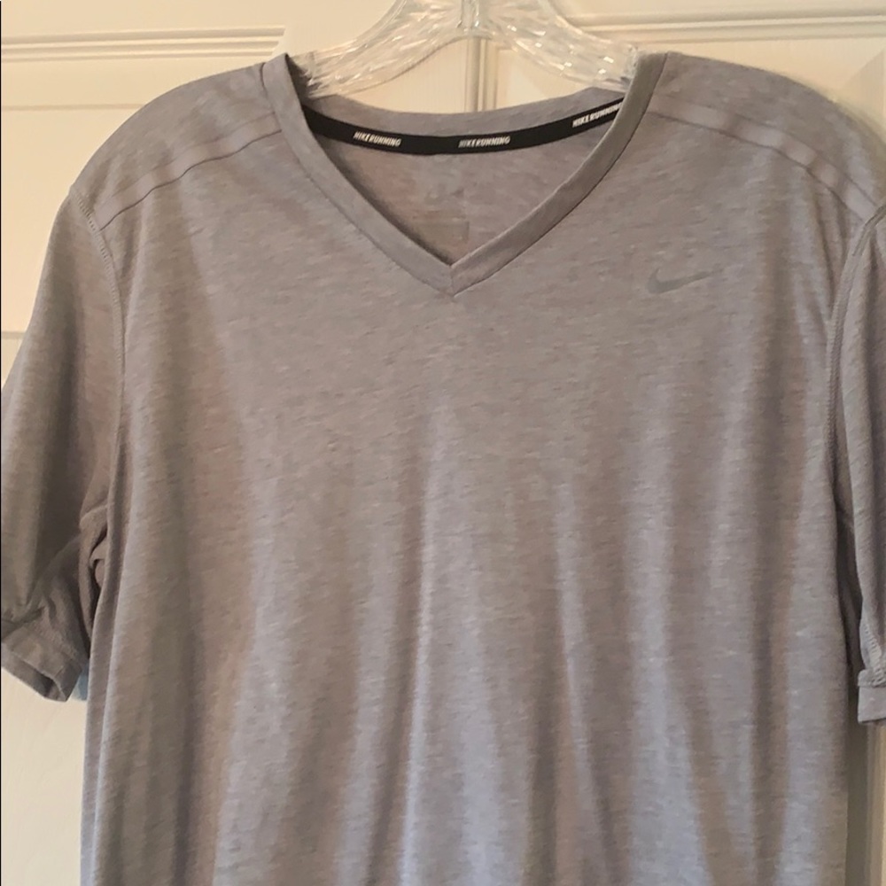 Mens athletic shirt by Nike M gray